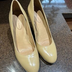 Corso Como Linden patent leather comfort dress heals in Tan